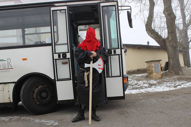 Zbytinští se vydali po obci a okolí v masopustním průvodu.