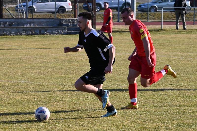 Fotbalová příprava: Šumavan Vimperk - Sokol Stachy 3:0 (0:0).