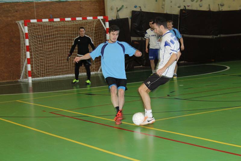 Závěrečné play off zakončilo sezonu sálovkářů v Prachaticích.