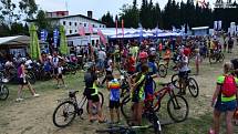 Bikeři zdolávali 21. Šumavský MTB maraton. Foto: Zdeněk Formánek