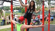 Ve Vimperku otevřeli v pátek 10. června nové hřiště pro street workout. Je první svého druhu na Prachaticku. Slavnostní otevření doplnila exhibice workoutu zástupců E.R.S. workout.