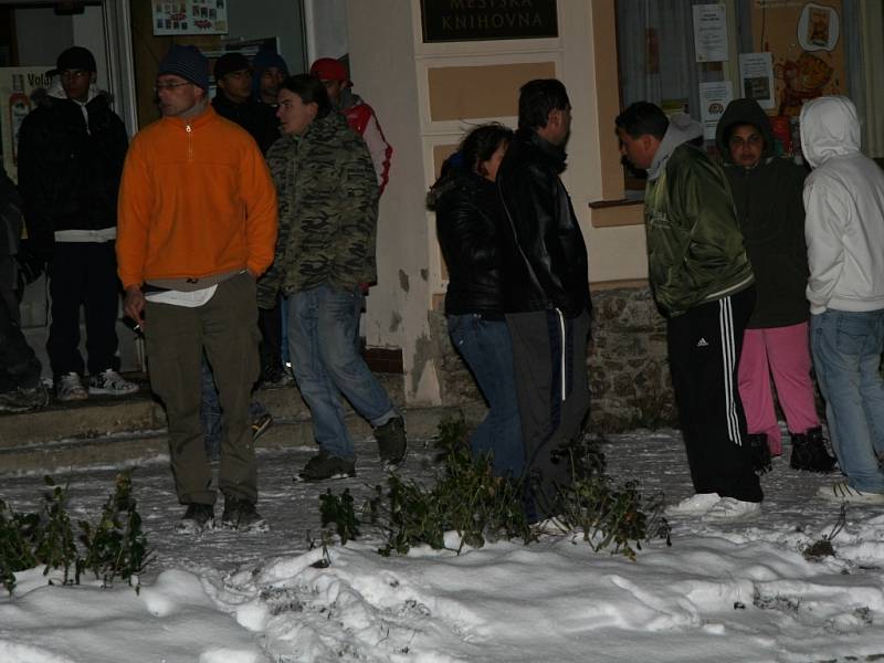 Volary zažily v noci na sobotu rvačku Rómů s ochrankou hotelu Bobík.