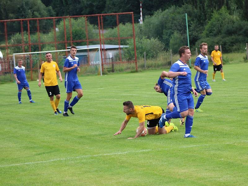 Fotbalová příprava: Čkyně - Kovářov 4:2.