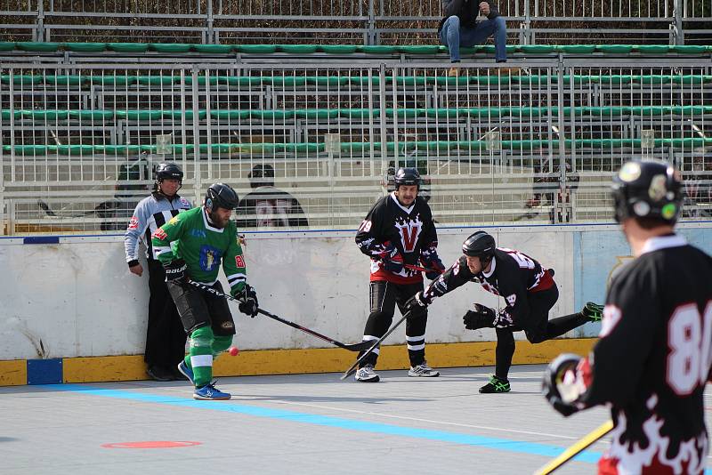 II. liga hokejbalistů: Flames Volary - Nová Včelnice 5:4.