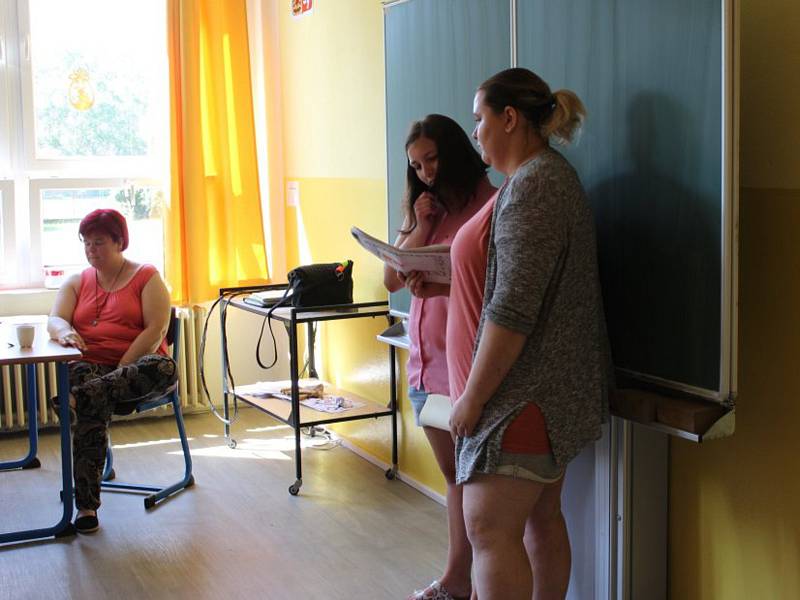 Vyzkoušet si život zdravotně postižených měli šanci školáci ve Volarech.