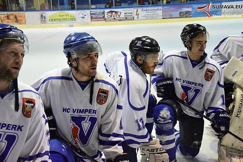 Vimperští hokejisté porazili Strakonice 4:3.