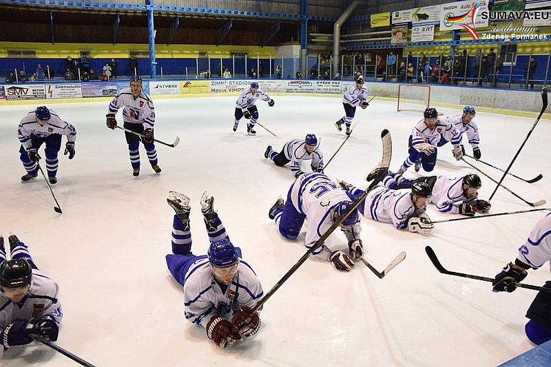 Vimperští hokejisté porazili Strakonice 4:3.