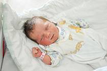 ADÉLA SMILOVÁ, PŘEČÍN. Narodila se v sobotu 20. dubna ve 23 hodin a 37 minut ve strakonické porodnici. Vážila 3 660 gramů. Má sourozence Terezku (6 let) a Helenku (4 roky). Rodiče: Kateřina a Michal.