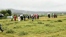 Ve Volarech se sešli sekáči při tradiční soutěži v kosení trávy.