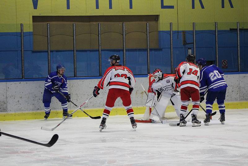 Hokejová příprava: HC Vimperk - HC Strakonice 4:1.