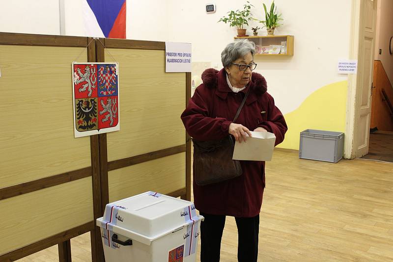 Prezidentské volby v prachatické volební místnosti číslo 4.