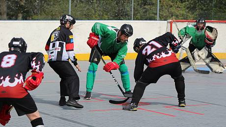 Hokejbalisté Volar přešli přes béčko Pedagogu a bojují o sedmé místo ve druhé lize.