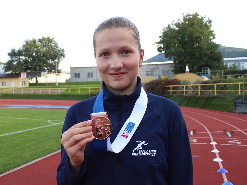 Ludmila Kozlová vybojovala na MČR starších žákyň bronzovou medaili v chůzi na tři kilometry.