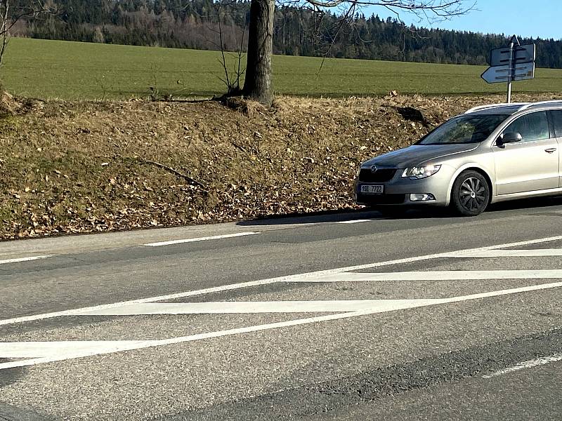 Kontroly řidičů na hranicích okresů Prachatice a Strakonice u Čkyně.