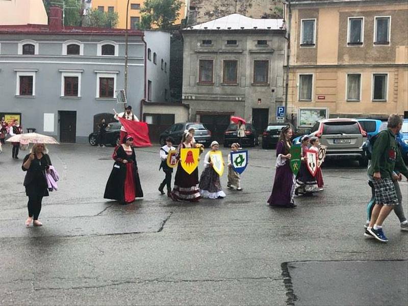 Slavnost, která v neděli 6. června zahájila sezonu na vimperském zámku.