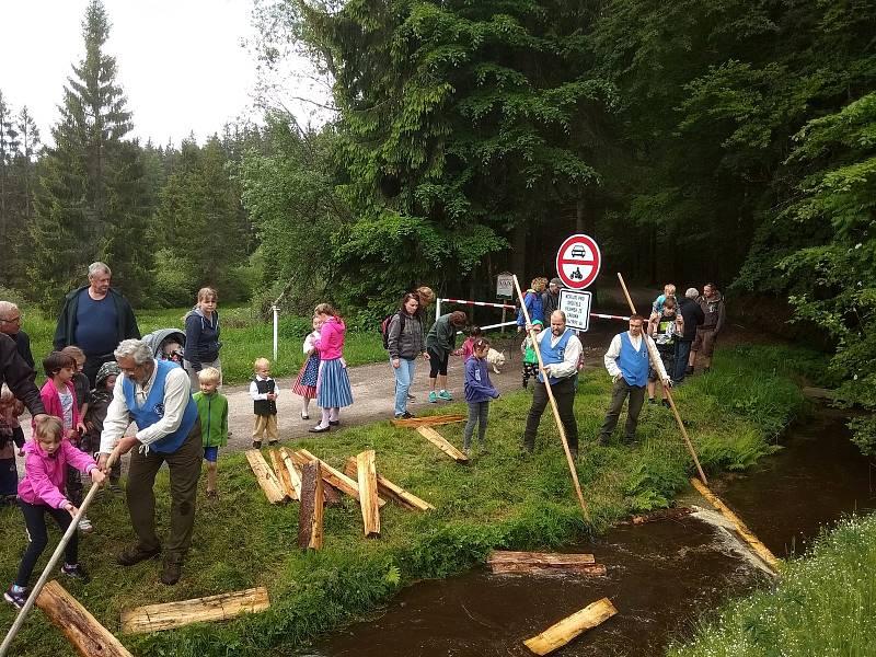 Zahájení plavení na Schwarzenberském plavebním kanále na Jeleních Vrších.