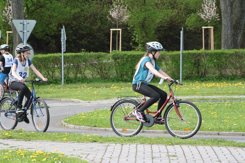 V Prachaticích se v úterý 5. května uskutečnilo v areálu DDM a dopravního hřiště okresní kolo Dopravní soutěže mladých cyklistů. Žáci základních škol a víceletých gymnázií museli zvládnout jízdy, první pomoc i dopravní testy.