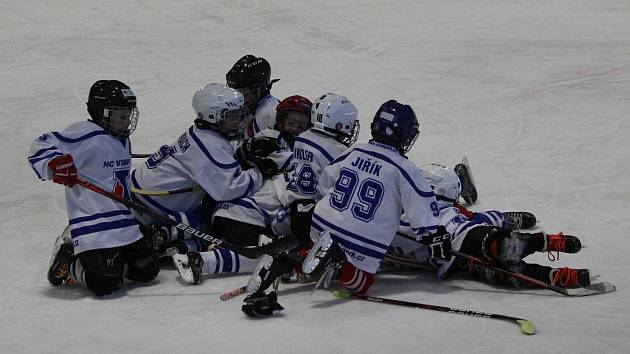 Vimperští druháci odehráli další mistrovské zápasy na svém ledě.