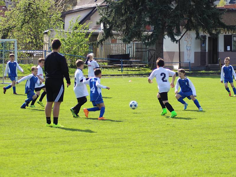 Fotbalový McDonalds cup kategorie 1. - 3. tříd na Prachaticku vyhráli kluci ze ZŠ Smetanova Vimperk.