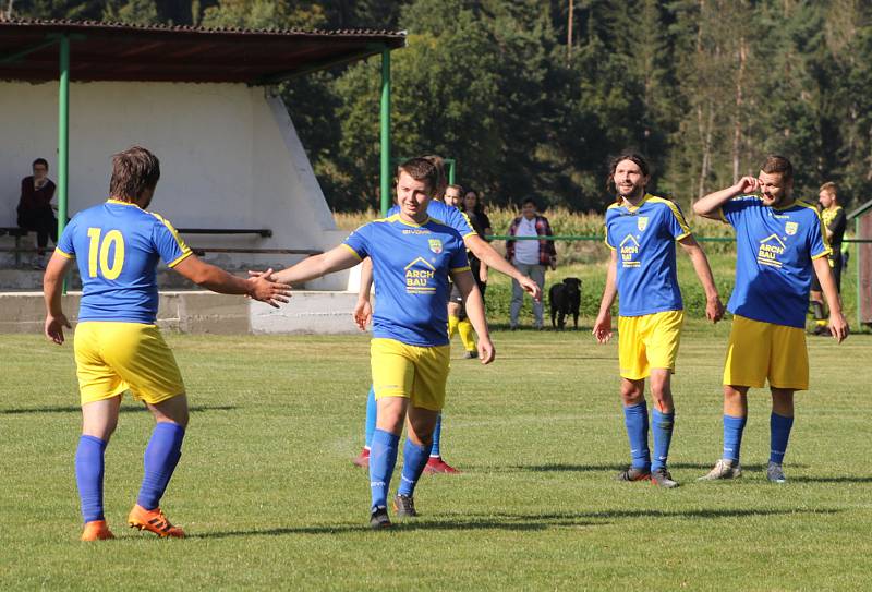 Fotbalová OS Prachaticka: Nebahovy - Strunkovice B 5:2.