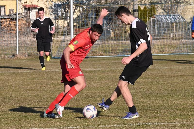 Fotbalová příprava: Šumavan Vimperk - Sokol Stachy 3:0 (0:0).