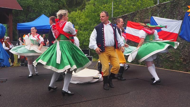 Zahájení plavení na Schwarzenberském plavebním kanále na Jeleních Vrších.