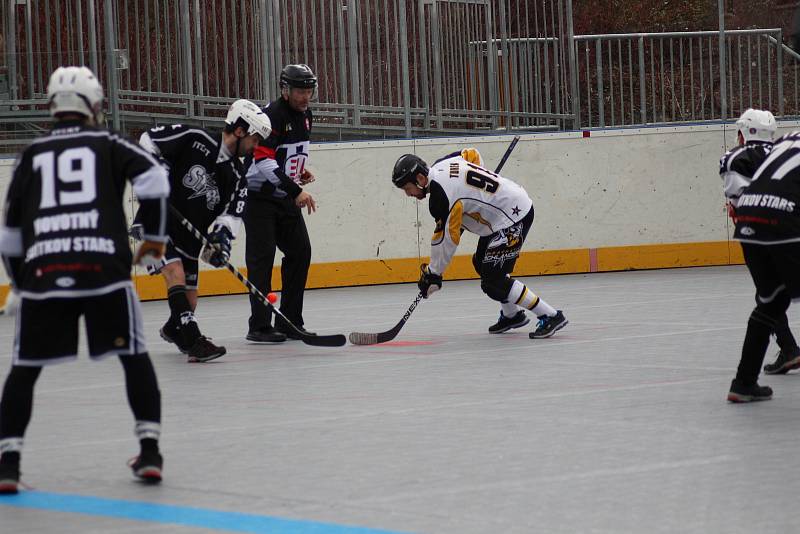 Hokejbalisté HBC Prachatice porazili Svítkov Stars Pardubice 5:2 a jsou ve čtvrtfinále play off.