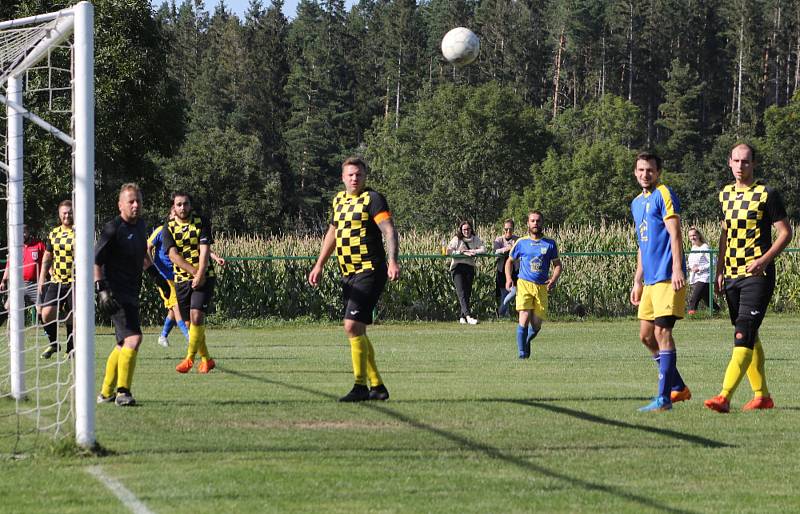 Fotbalová OS Prachaticka: Nebahovy - Strunkovice B 5:2.