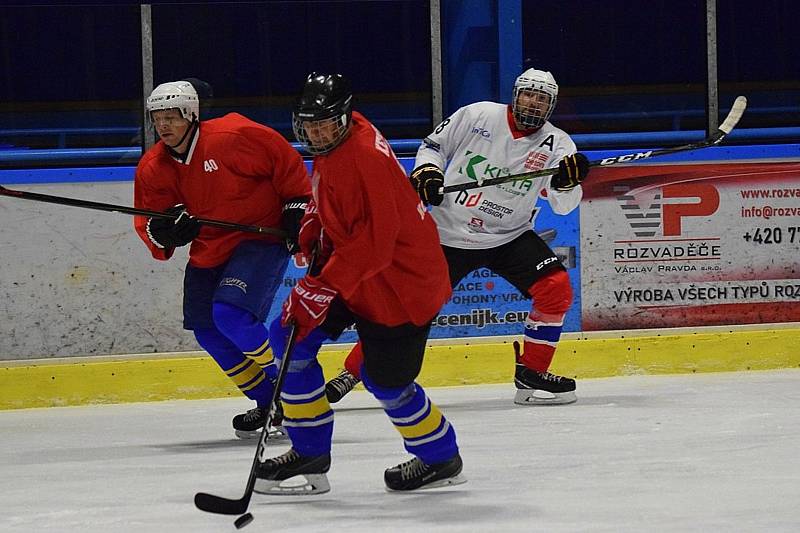 MHL: HC Čkyně - HC Prachatice 2:8 (1:5, 0:1, 1:2).