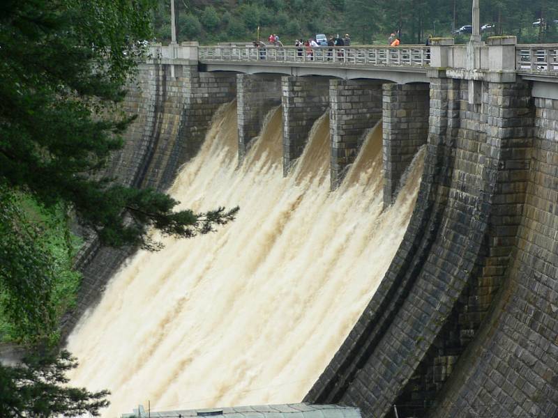 Povodně se v roce 2002 prohnaly i Prachatickem.