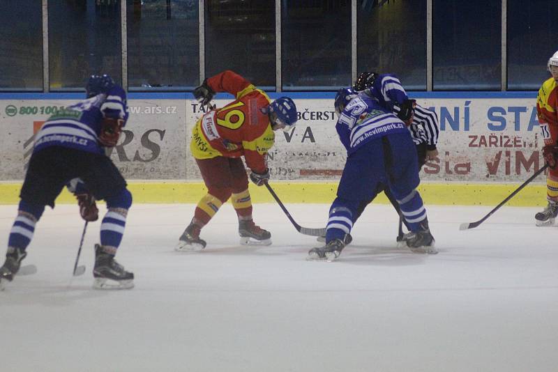 HC Vimperk - Sokol Radomyšl 3:2 (1:0, 2:0, 0:2).