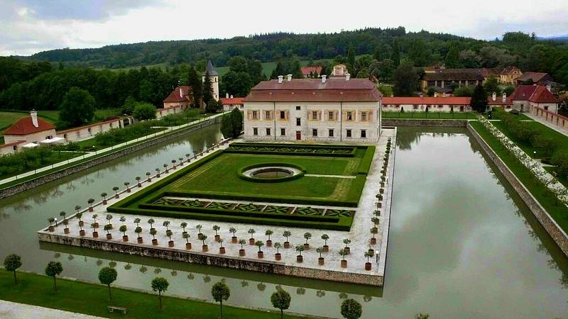 V sobotu a v neděli můžete navštívit zahrady zámku Kratochvíle.