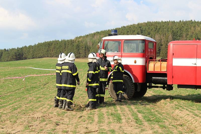 Smrt v troskách svého stroje nalezl u obce Dub na Prachaticku pilot ultralightu.