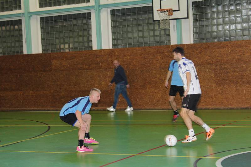 Závěrečné play off zakončilo sezonu sálovkářů v Prachaticích.