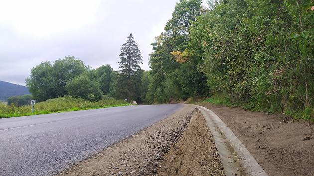U Želnavy končí rekonstrukce silnice. Vyšla na bezmála 64 milionů korun.
