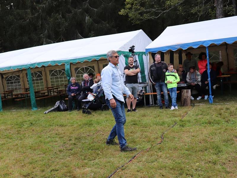 Na Kubově Huti se již potřetí uskutečnila Kubovohuťská benefice Až na vrcholky hor.