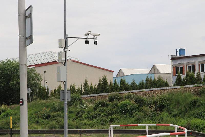 Nový radar před školou ve Vodňanské ulici už je připraven. Měření v Prachaticích začne od 1. července.