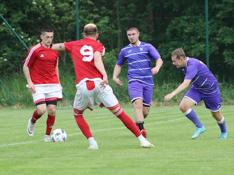 Přípravný fotbal: Strunkovice - Hradiště 7:1.