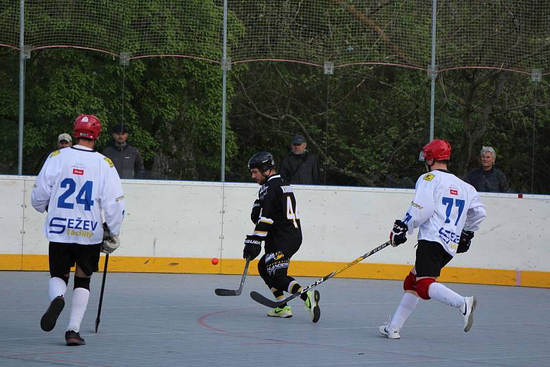 Play off I. ligy hokejbalistů: HBC Prachatice - SK Jihlava 4:0.