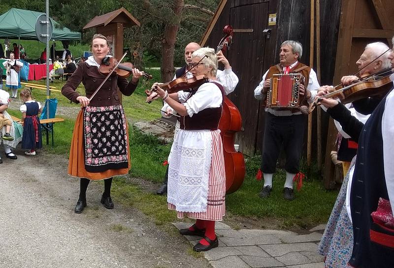 Zahájení plavení na Schwarzenberském plavebním kanále na Jeleních Vrších.