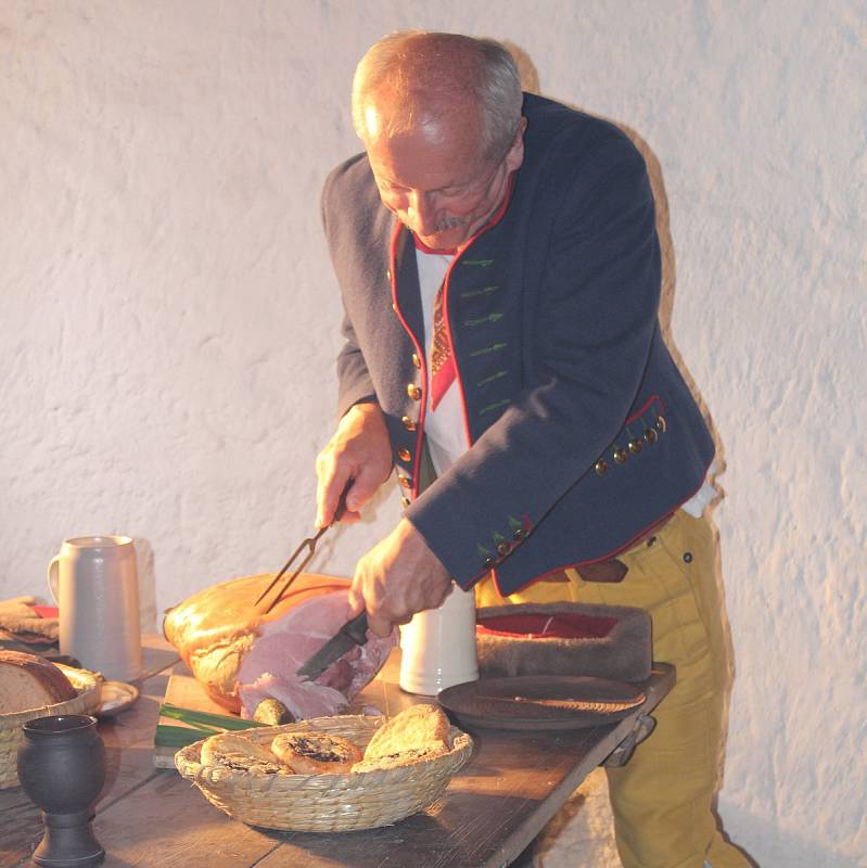 Novou pohádku Čertoviny natáčí Zdeněk Troška na drslavické tvrzi.