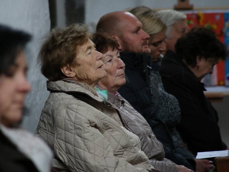 V prachatickém kostela sv. Jakuba se v sobotu uskutečnila Svatohubertská mše.