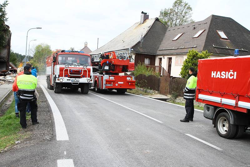 Výbuch v Lenoře zdemoloval obytný dům. Foto: Deník/Stanislav Falář