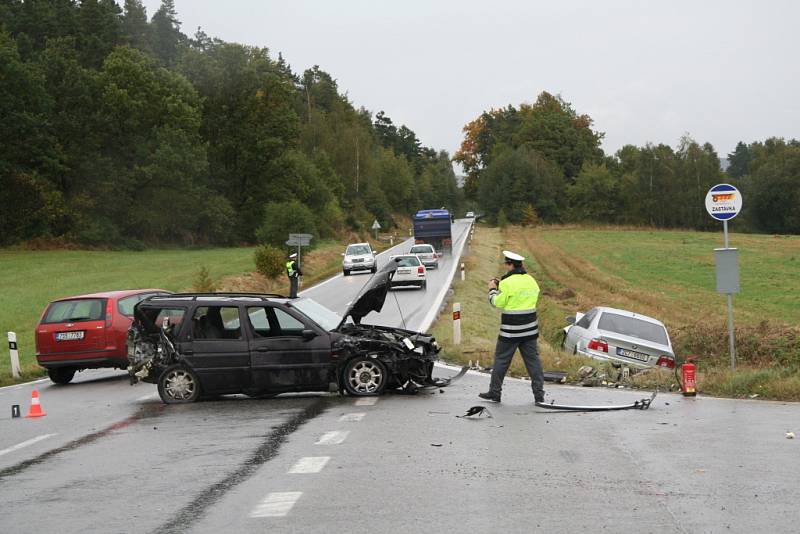 Dopravu řídili policisté kyvadlově ještě další dvě hodiny.