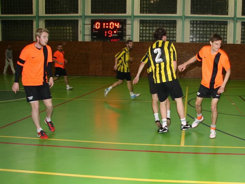 V sobotu 17. ledna se ve sportovní hale v Prachaticích odehrály zápasy krajského finále Českého poháru futsal sálové kopané. Foto z utkání Norton – Strojírna Honner ČB.