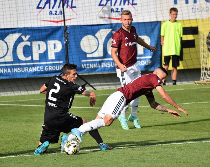 Dynamo Č. Budějovice - Sparta Praha 0:2 (0:2).