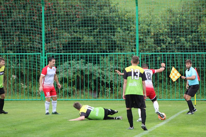 Fotbalový krajský přebor: Lažiště - Osek 1:1.