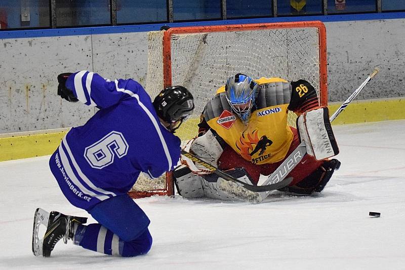 KL ledního hokeje: HC Vimperk - TJ Bpžetice 9:0 (3:0, 3:0, 3:0).