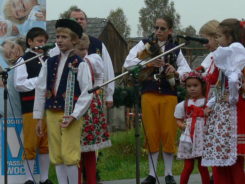 Tittlingu vládl folklor.