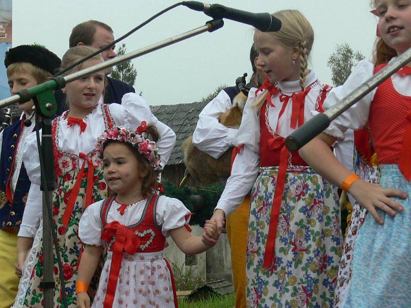 Tittlingu vládl folklor.